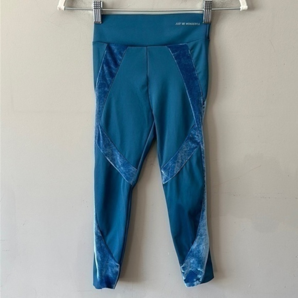 Zara Athletic Wear Leggings size 6-7 NWOT
